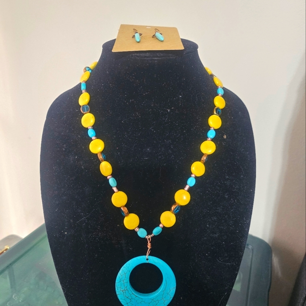 Womens jewelry 20" Necklace and earrings Yellow and Turquoise